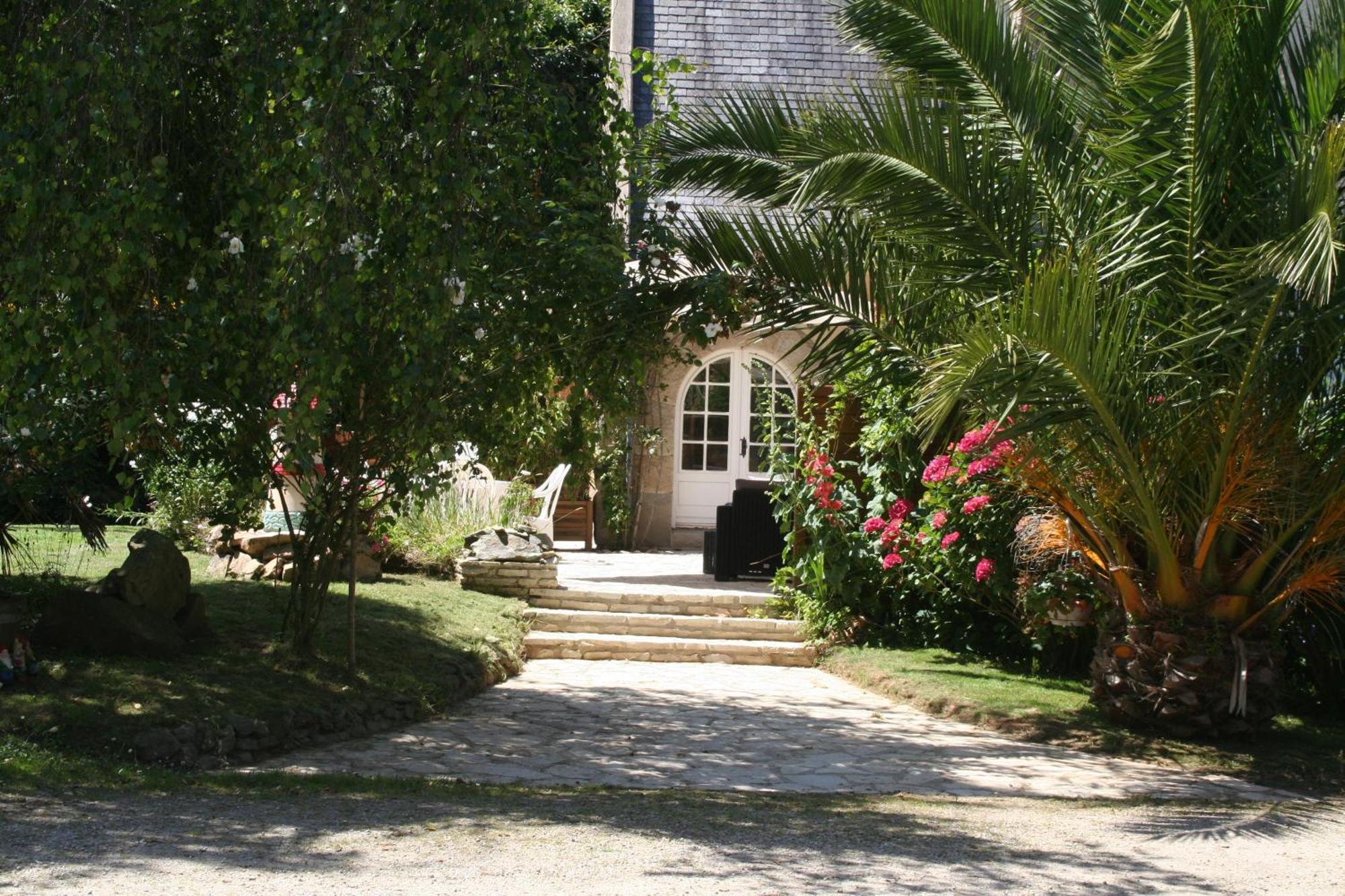 Chez Renee Et Raynal B&B Plounevez-Lochrist Luaran gambar