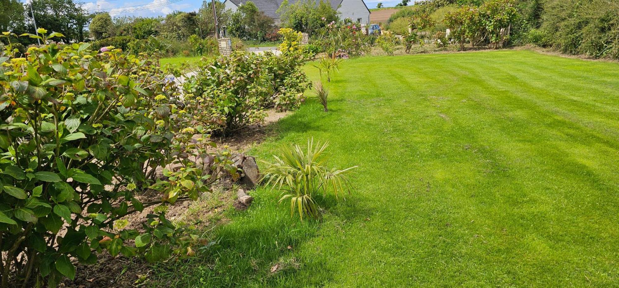 Chez Renee Et Raynal B&B Plounevez-Lochrist Luaran gambar