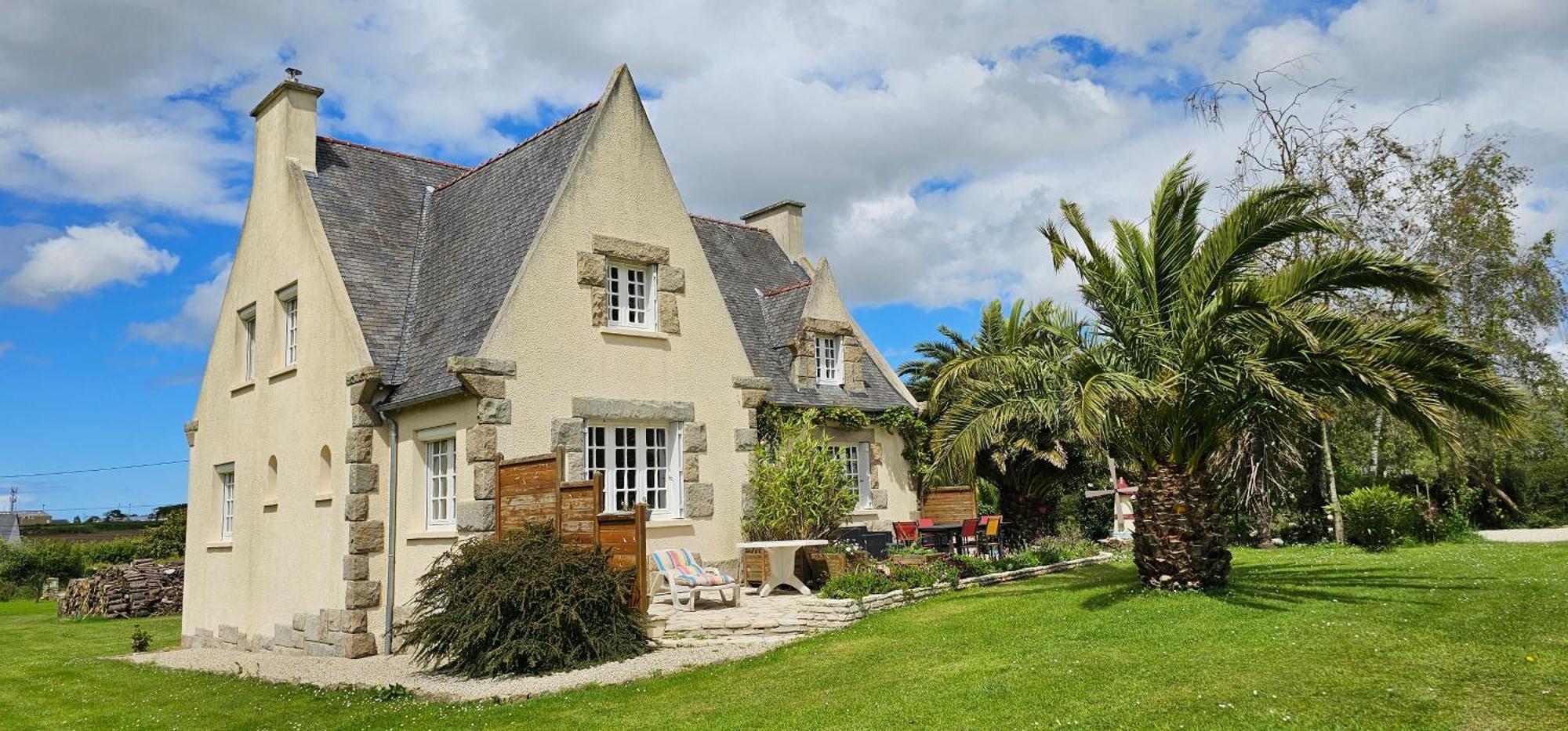 Chez Renee Et Raynal B&B Plounevez-Lochrist Luaran gambar