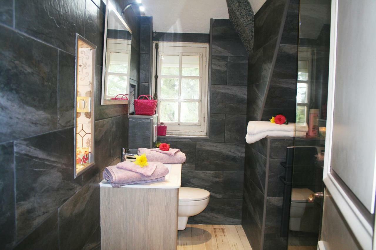 Chez Renee Et Raynal B&B Plounevez-Lochrist Luaran gambar