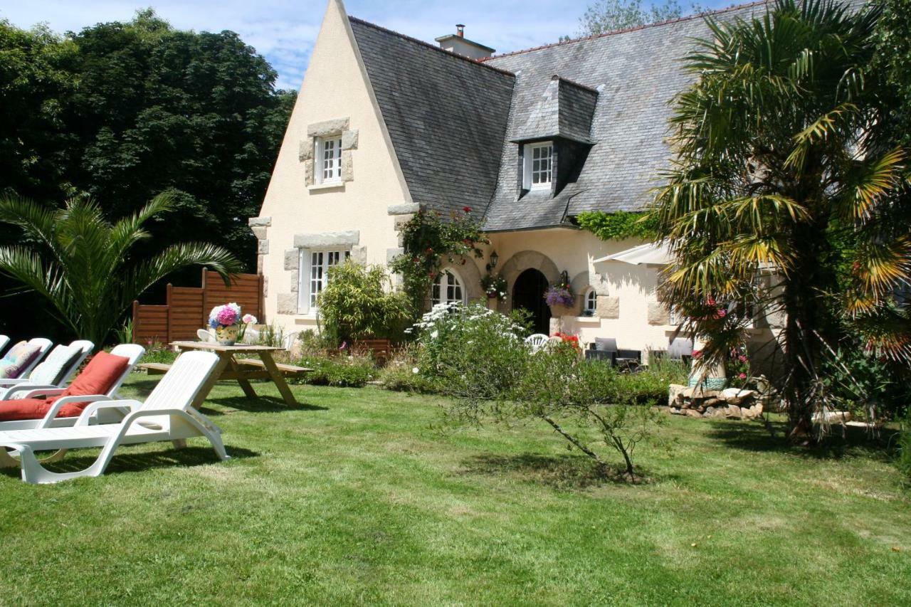 Chez Renee Et Raynal B&B Plounevez-Lochrist Luaran gambar