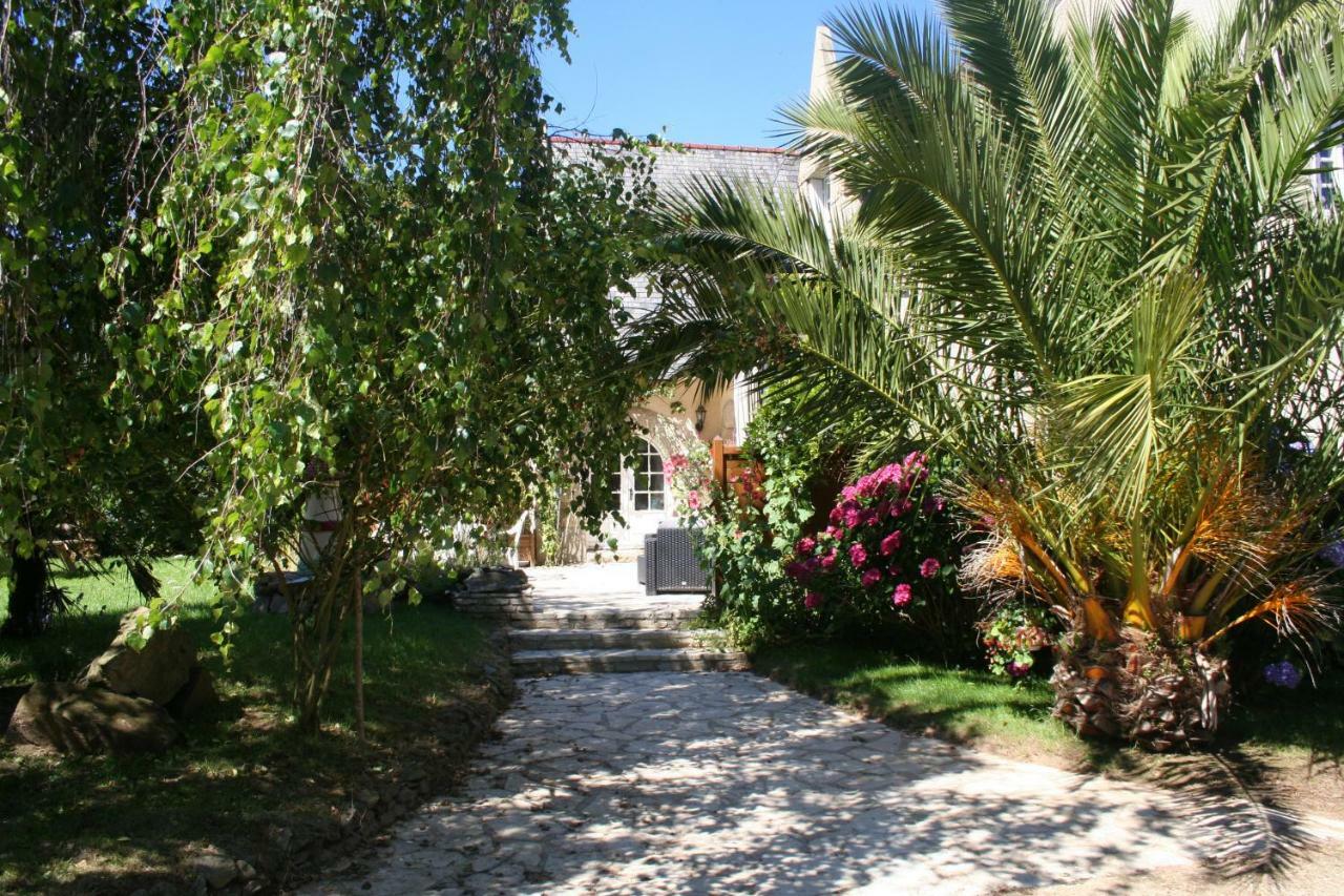 Chez Renee Et Raynal B&B Plounevez-Lochrist Luaran gambar