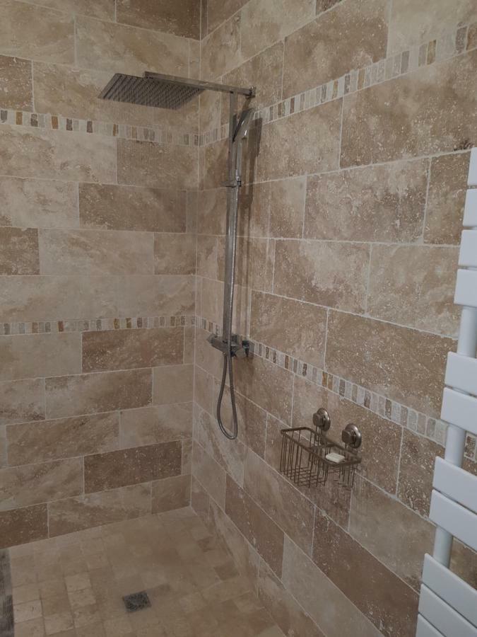 Chez Renee Et Raynal B&B Plounevez-Lochrist Luaran gambar